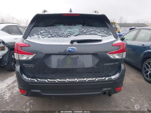 Subaru Forester Premium Image 14