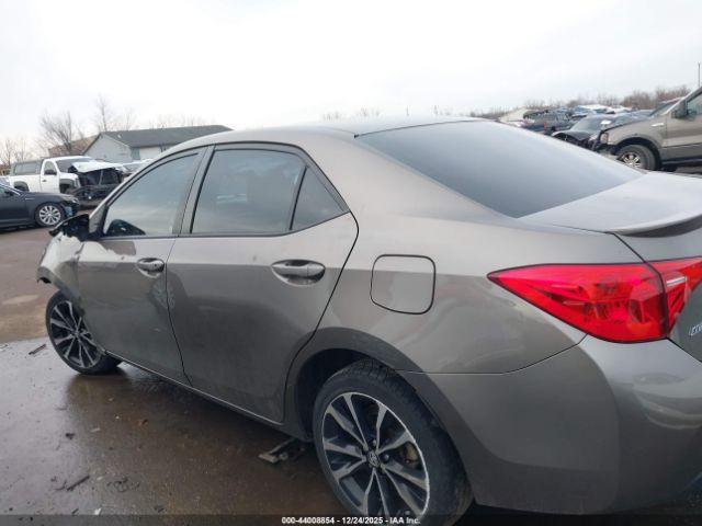 Toyota Corolla Se Image 13