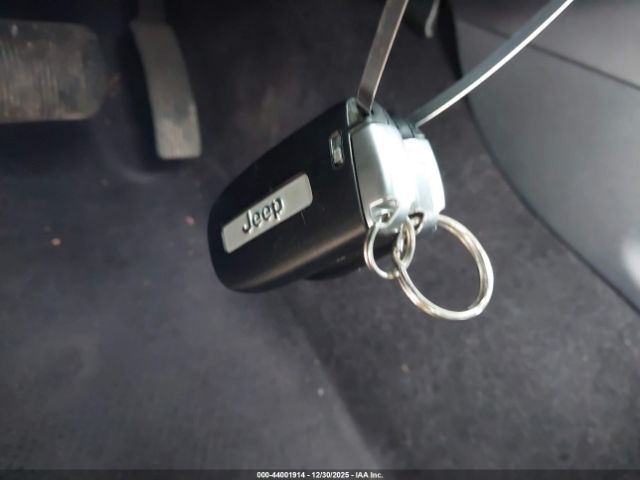 Jeep Grand Cherokee Limited Image 8