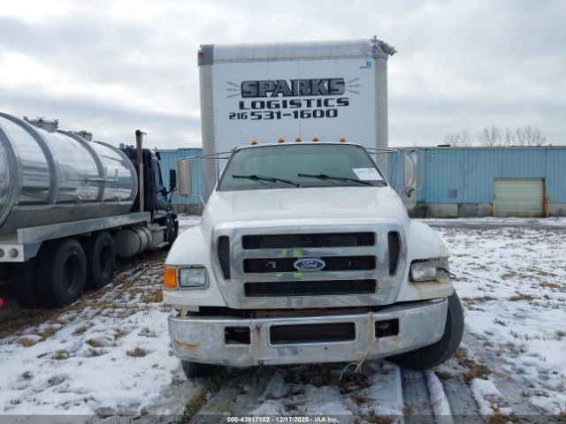Ford F-650 Image 8