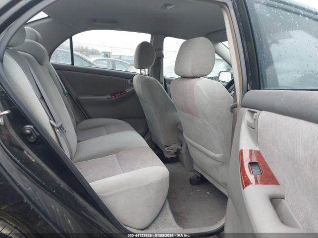 Toyota Corolla Le Image 9