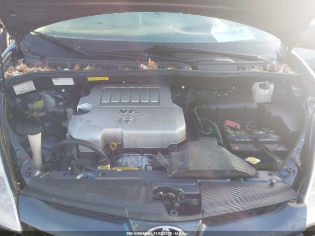 Toyota Sienna Xle Image 9