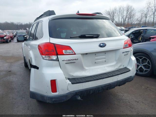 Subaru Outback 2.5i Limited Image 7