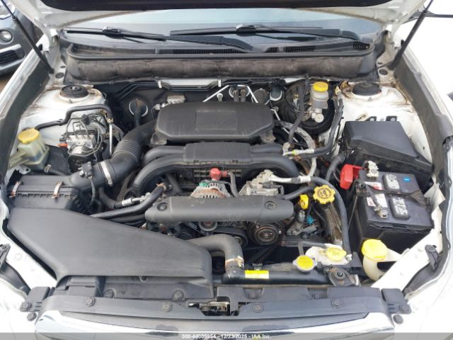 Subaru Outback 2.5i Limited Image 2