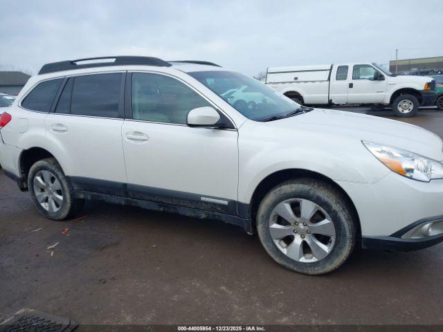 Subaru Outback 2.5i Limited Image 15