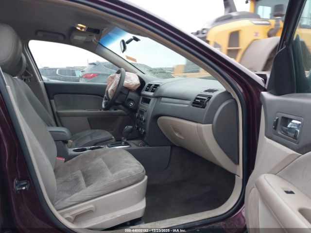 Ford Fusion S Image 17