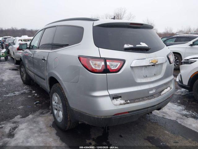 Chevrolet Traverse Ls Image 3