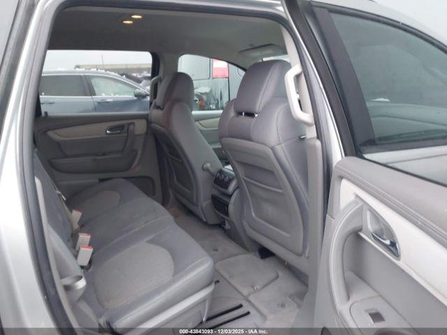 Chevrolet Traverse Ls Image 6