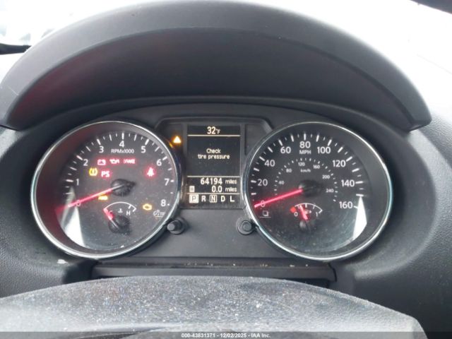 Nissan Rogue Sv Image 2