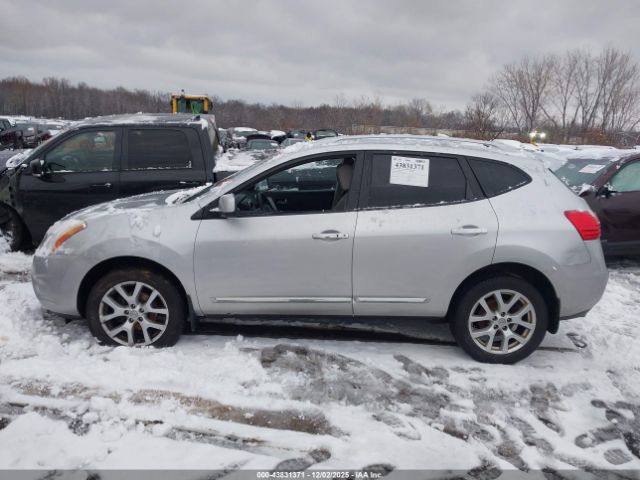 Nissan Rogue Sv Image 14