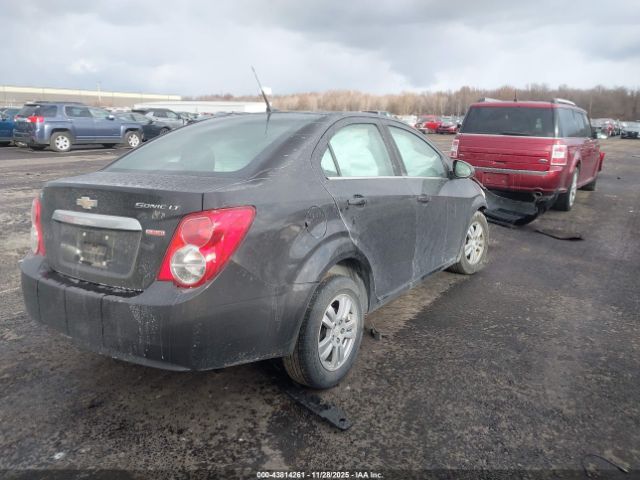 Chevrolet Sonic Lt Auto Image 16