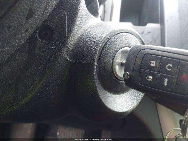 Chevrolet Sonic Lt Auto Image 8