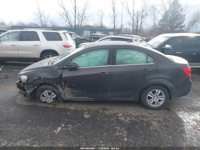 Chevrolet Sonic Lt Auto Image 6