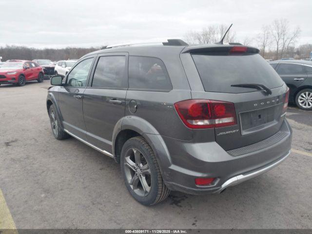 Dodge Journey Crossroad Image 2
