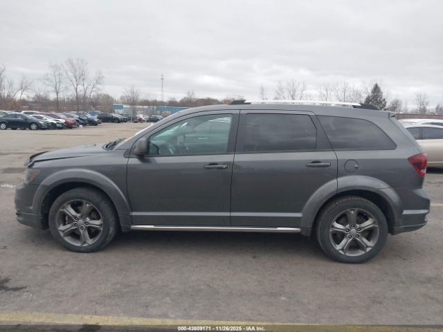 Dodge Journey Crossroad Image 14