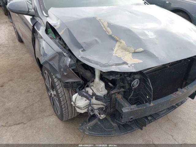 Hyundai ELANTRA Image 5