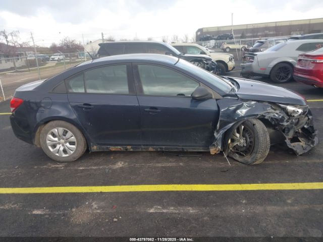 Chevrolet Cruze Ls Auto Image 4