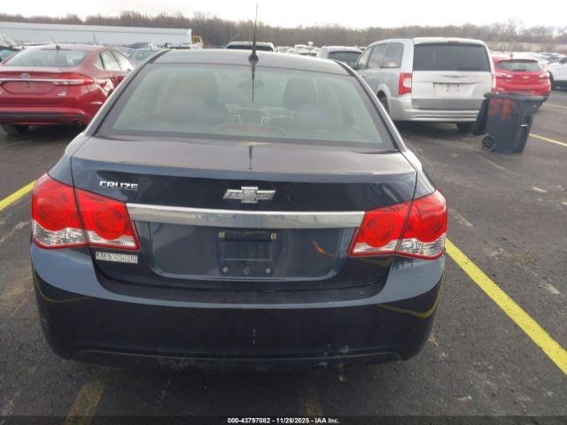 Chevrolet Cruze Ls Auto Image 3