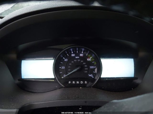 Ford Explorer Xlt Image 4