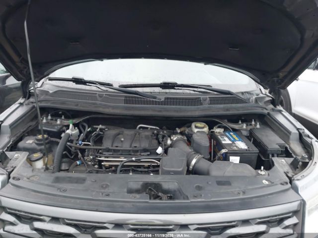 Ford Explorer Xlt Image 16