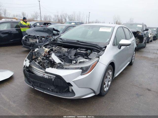 Toyota Corolla Le Image 4