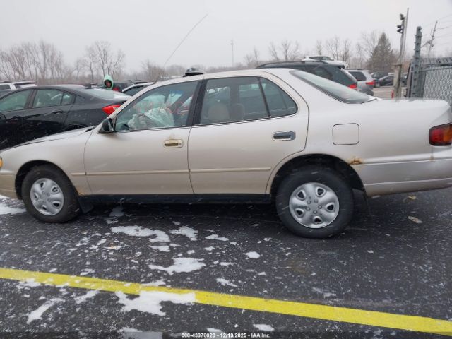 Toyota Camry Image 14