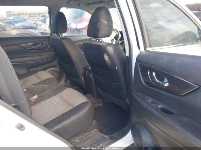 Nissan Rogue Sv Image 4