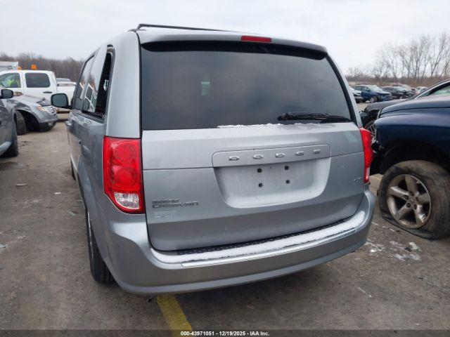 Dodge Grand Caravan Sxt Image 2
