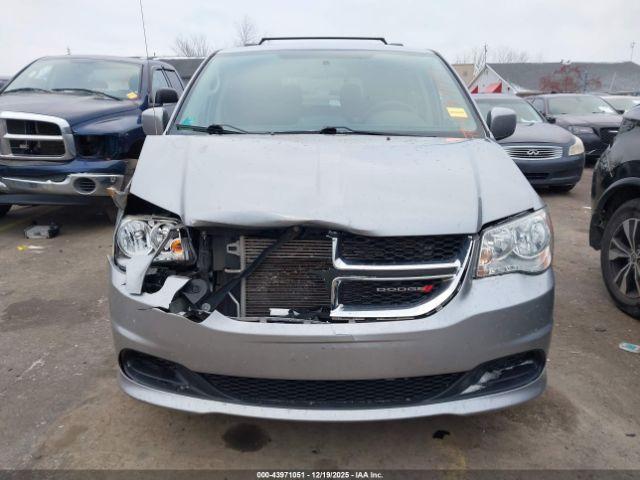 Dodge Grand Caravan Sxt Image 10