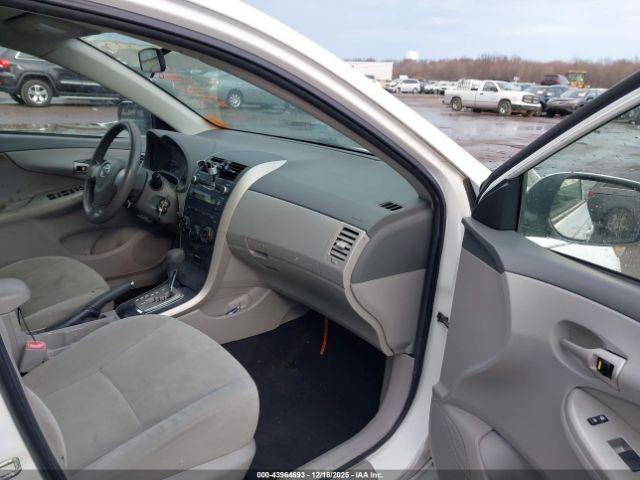 Toyota Corolla Le Image 5