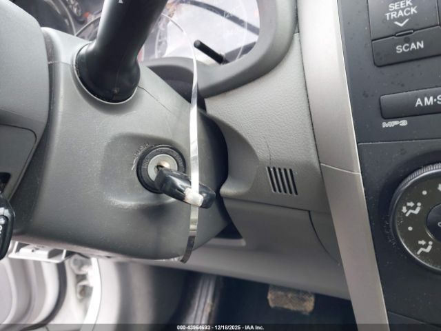 Toyota Corolla Le Image 14