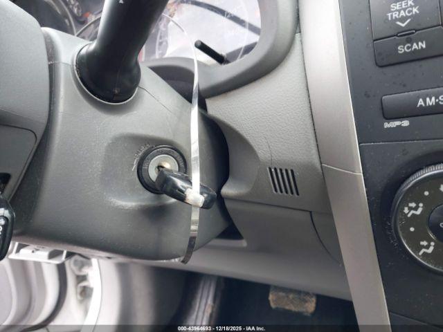 Toyota Corolla Le Image 14