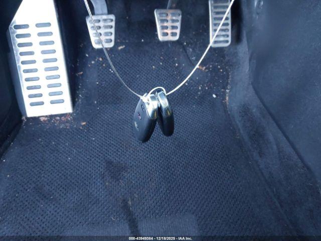 Hyundai ELANTRA Image 8