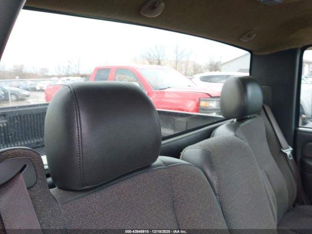 Chevrolet Silverado 1500 Work Truck Image 13