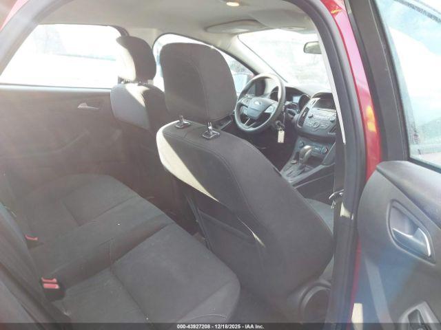 Ford Focus Se Image 11