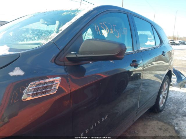 Chevrolet Equinox Ls Image 2