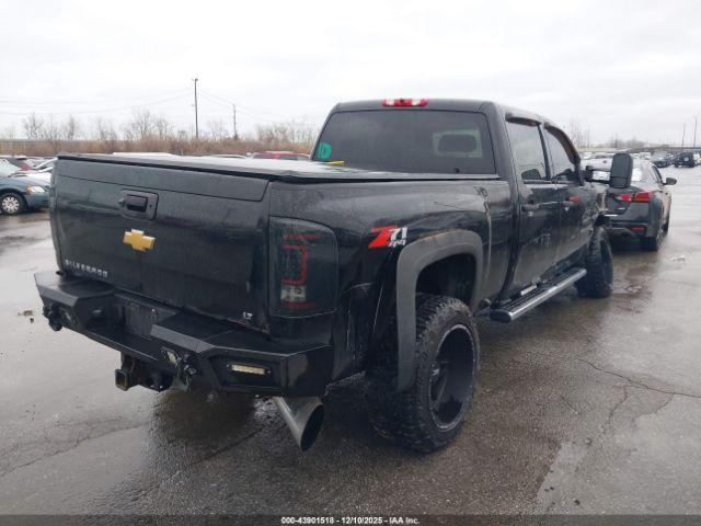 Chevrolet Silverado 2500 Lt Image 10