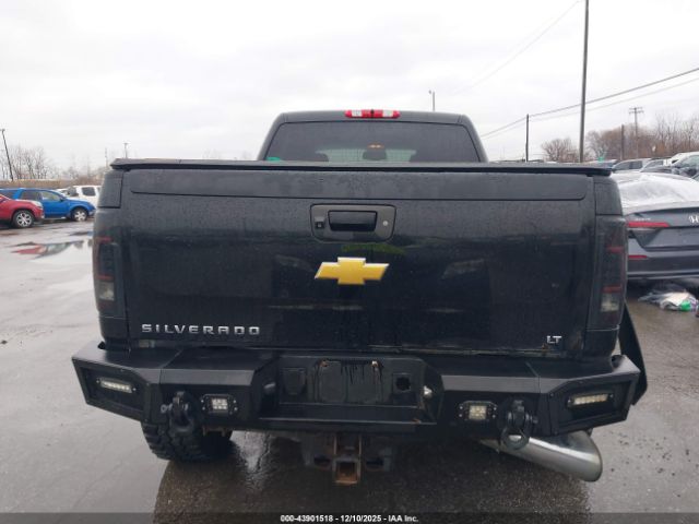 Chevrolet Silverado 2500 Lt Image 14