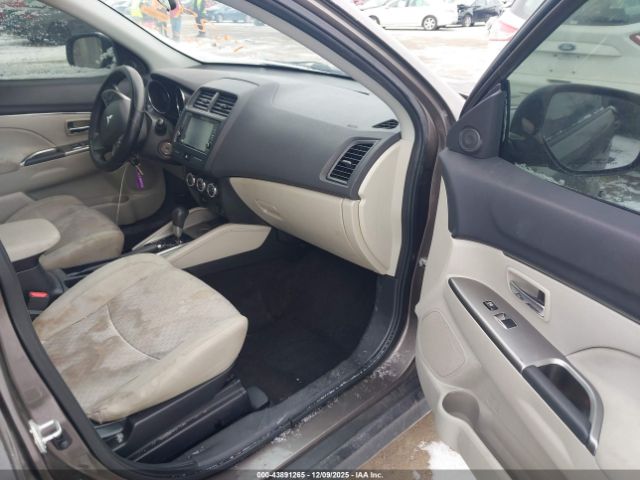 Mitsubishi Outlander 2.0 Es Image 15