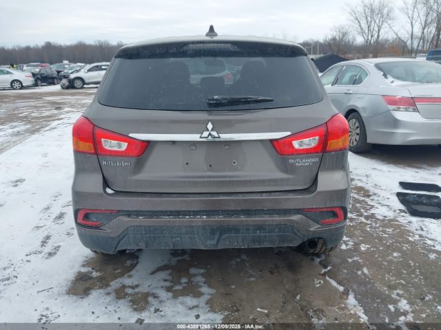 Mitsubishi Outlander 2.0 Es Image 2