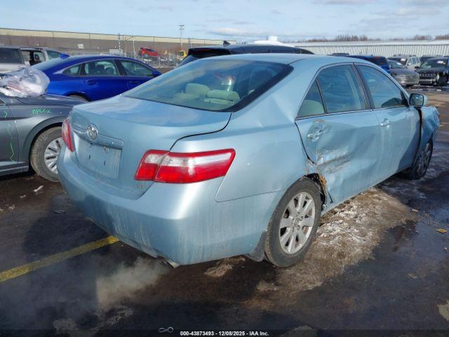 Toyota Camry Xle Image 3