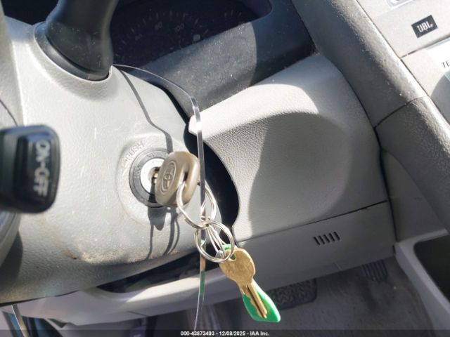 Toyota Camry Xle Image 9