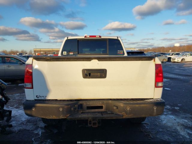 Nissan Titan Image 13