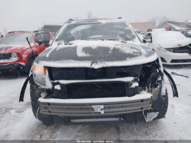 Ford Explorer Limited Image 13