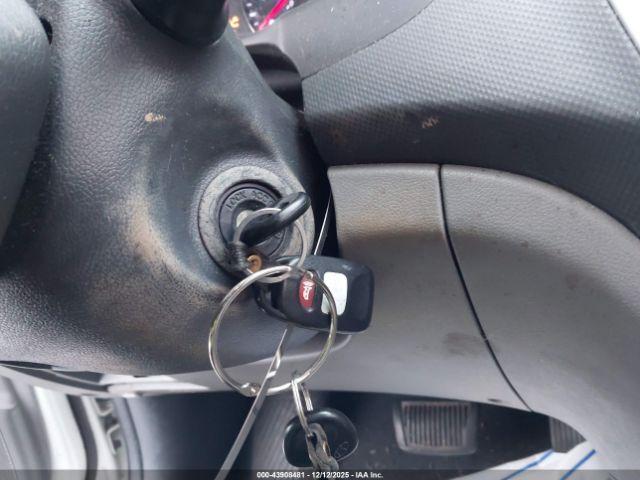 Hyundai ACCENT Se Image 6