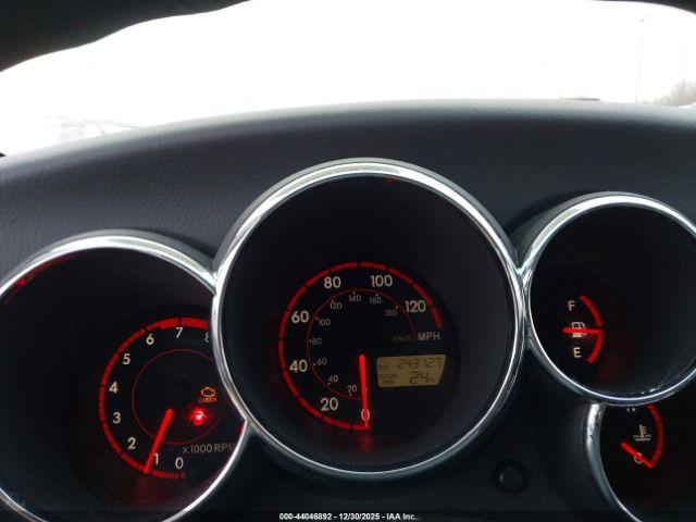 Pontiac Vibe Image 2