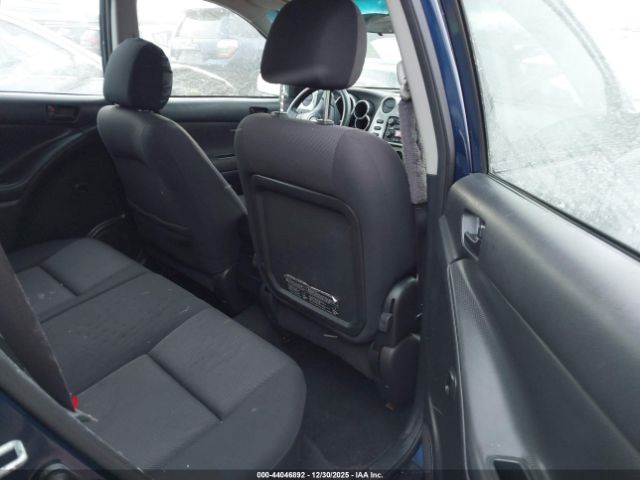 Pontiac Vibe Image 14