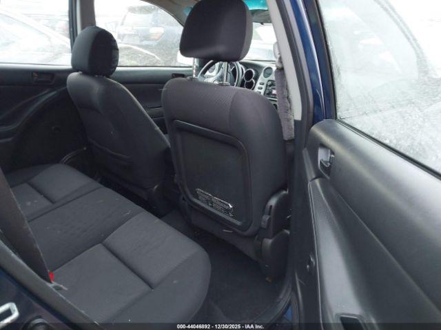 Pontiac Vibe Image 14