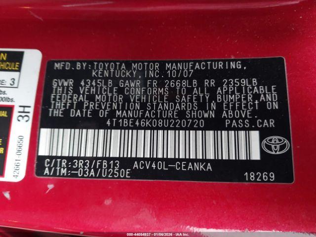 Toyota Camry Le Image 9