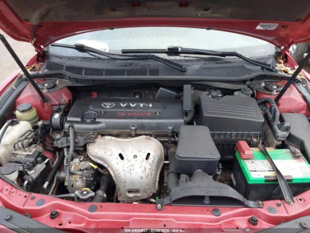 Toyota Camry Le Image 10